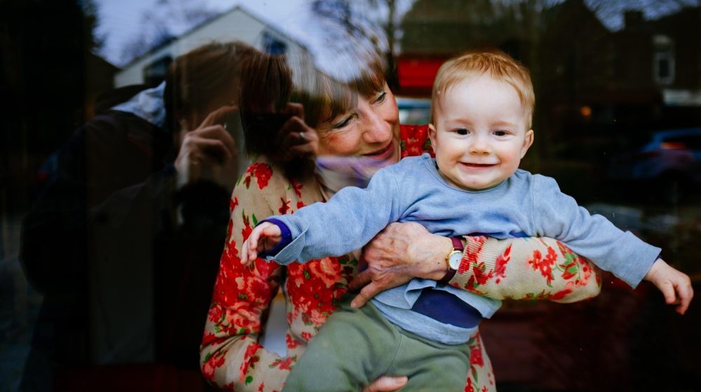 Grad Križevci plaća bake i dede po 250 evra za čuvanje unuka 8