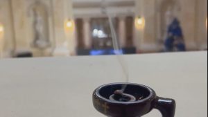 Dva poslanika okadila prostor u Narodnoj skupštini (VIDEO) 1