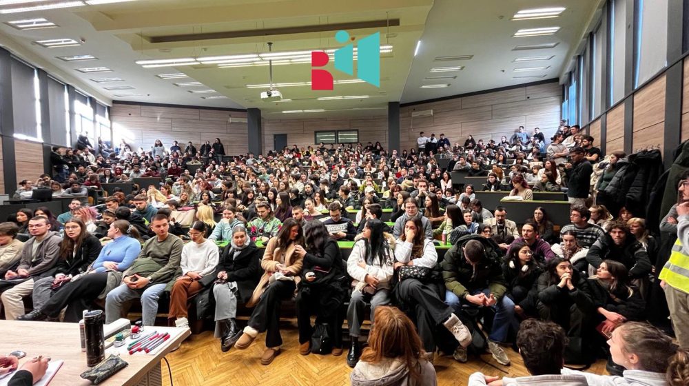 Plenum svih studenata Univerziteta u Novom Sadu počeo na Poljoprivrednom fakuletu: Na stolu su tri opcije 11