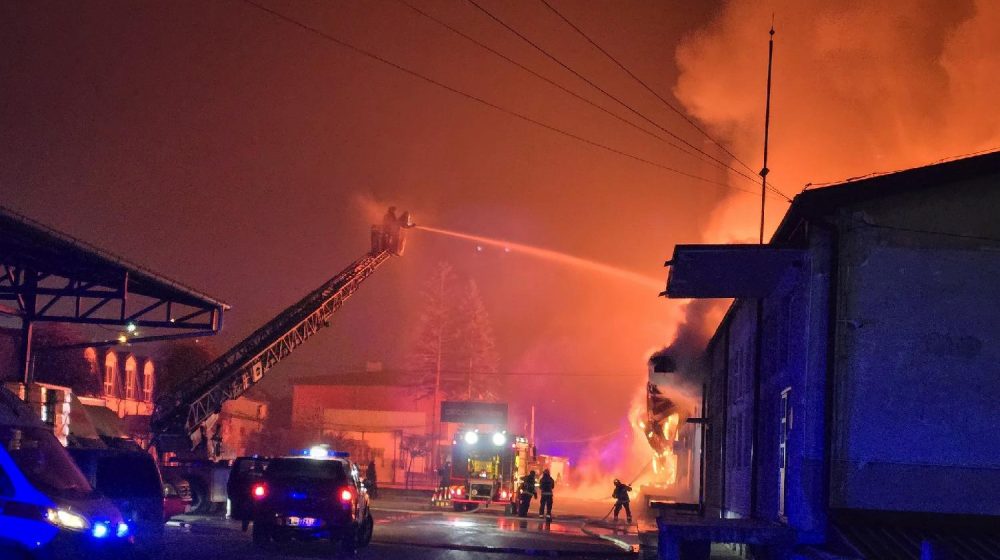 MUP: Završava se gašenje požara u Novom Pazaru, niko nije povređen 5