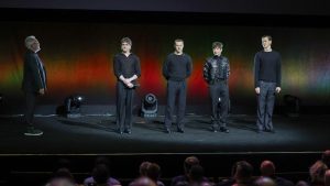 Objavljene su prve fotografije na kojima se vidi kako će Bitlsi izgledati u tumačenju Pola Meskala, Harisa Dikinsona, Džozefa Kvina i Barija Kogana.