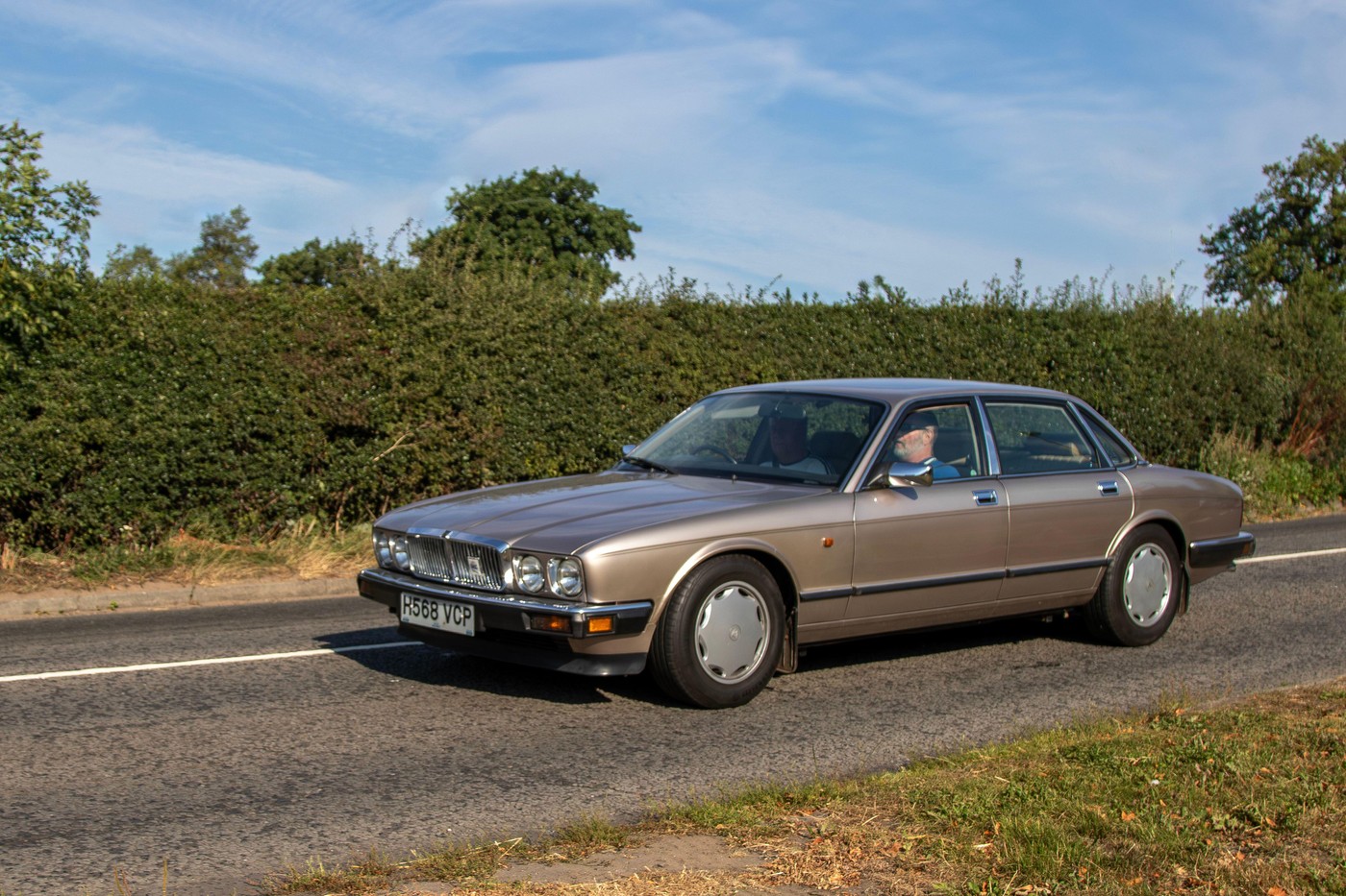 Dobro ulaganje: Limuzine iz 1980-ih i 1990-ih čija vrednost brzo raste 4 Dobro ulaganje: Limuzine iz 1980-ih i 1990-ih čija vrednost brzo raste 3