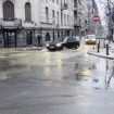 Pukla cev u Golsvordijevoj ulici na Vračaru, voda teče do Bulevara (VIDEO) 12