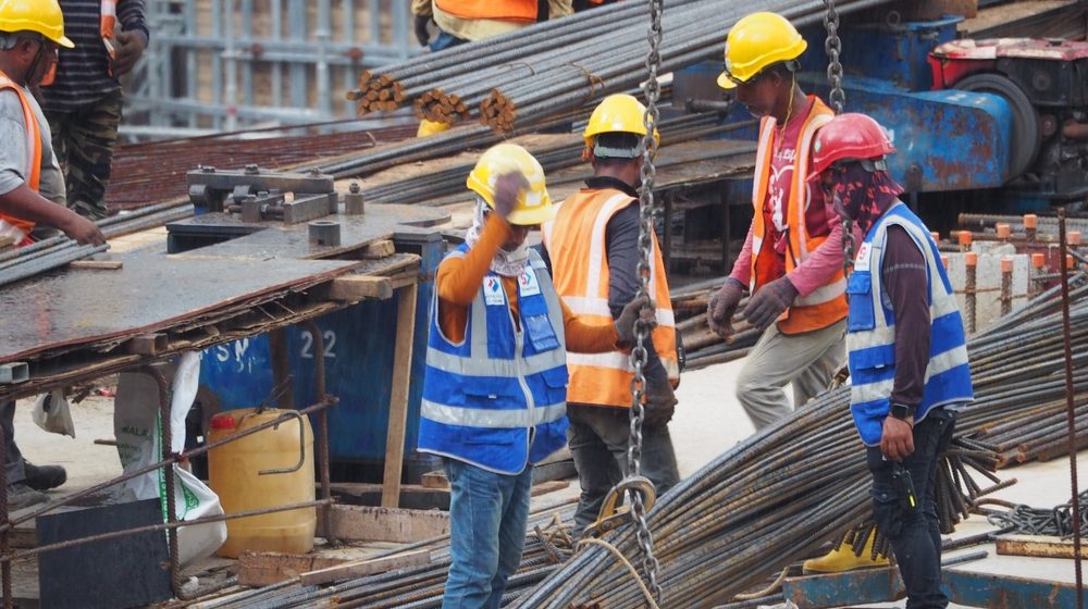 "Mehanizam kojim se istovremeno diskriminiše i domaći i strani radnik": Stručnjaci o zloupotrebi stranih radnika u Srbiji 8
