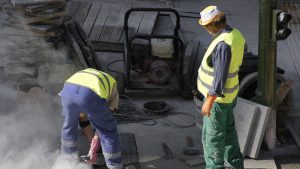 Srbija nema problem sa nezaposlenošću, već sa nedostatkom stručnih i kvalifikovanih kadrova, što predstavlja jedan od ključnih izazova savremenog tržišta rada, rekao je danas direktor Nacionalne službe za zapošljavanje (NSZ), Milan Bosnić.