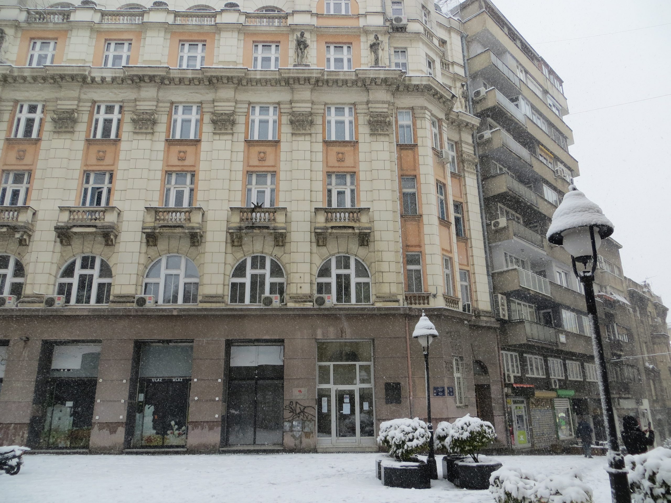 Mirisi nostalgije (Nikad neobjavljeno: Priča o katakombi, Adeli i ljupkim lešinarima) 2