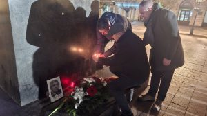 Novosadska opozicija odala poštu Oliveru Ivanoviću na godišnjicu njegovog ubistva 4