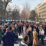 Skup podrške Jeleni Kleut ispred Rektorata u Novom Sadu: Prošireni Senat odlučuje da li će biti izabrana u redovnu profesorku 7