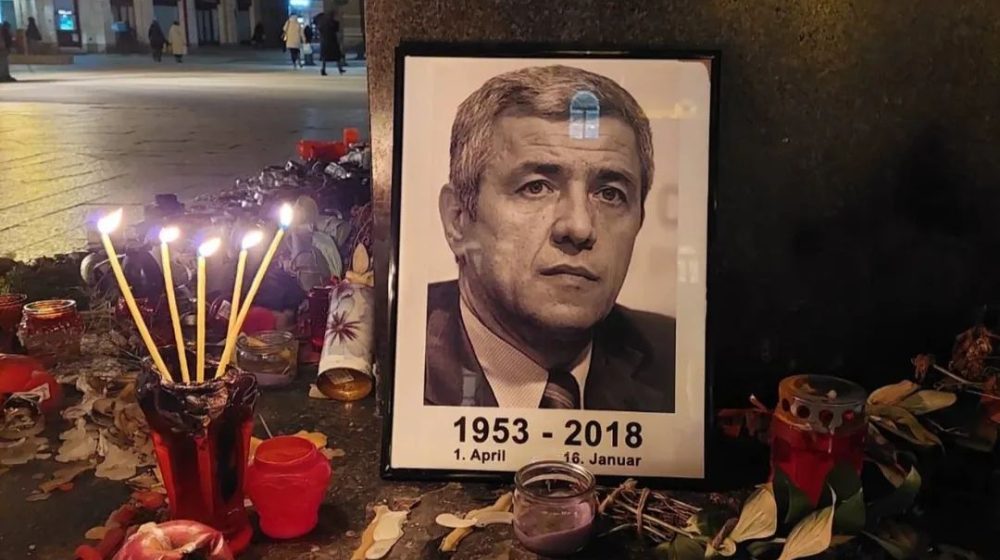 Pomen povodom osam godina od ubistva Olivera Ivanovića večeras na Trgu slobode u Novom Sadu 11