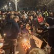 Građani u novosadskom kampusu zapalili sveće u znak sećanja na bajkera Kostu Dubljevića (FOTO, VIDEO) 9