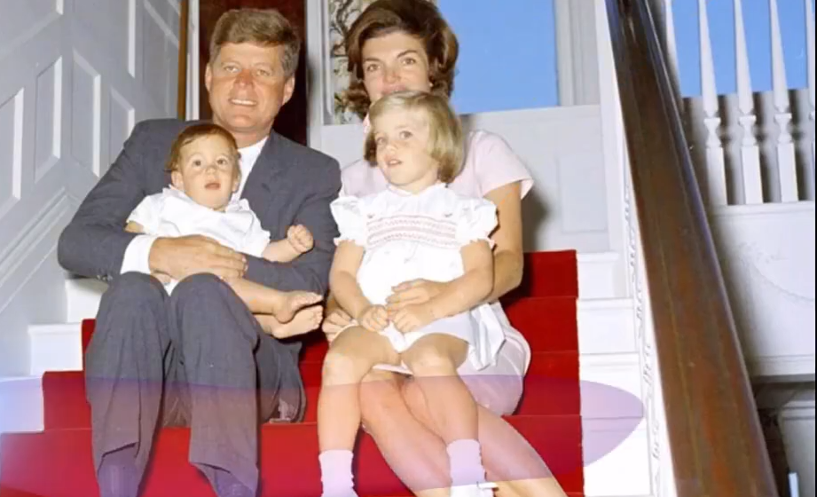 Netflix radi na novoj seriji o Kenedijevima, glavnu ulogu ima Majkl Fasbender 10