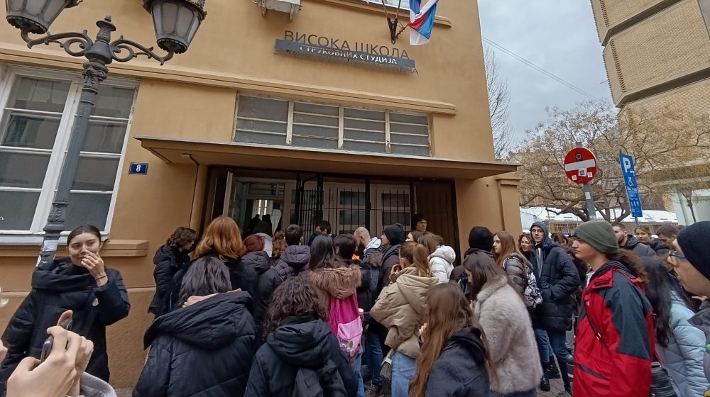 Visoka škola za vaspitače u Novom Sadu: Profesorka Anđelka Bulatović dobija otkaz jer je insistirala da radi po zakonu 10