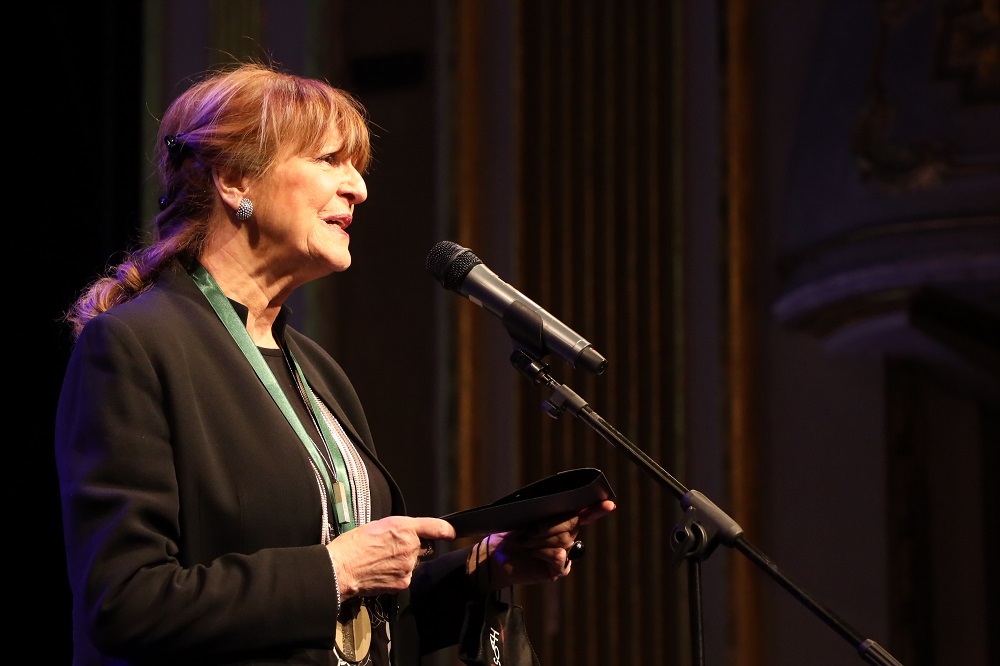 "Božićni pokloni su spremni kao i zagrljaji i to je sasvim dovoljno": Sagovornici Danas o obeležavanju Božića 3 "Božićni pokloni su spremni kao i zagrljaji i to je sasvim dovoljno": Sagovornici Danas o obeležavanju Božića 2