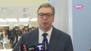 Vučić iz Davosa: Proširena sednica Vlade Srbije u nedelju, a sa Trampovim Odborom problem slanje vojske 3 Vučić iz Davosa: Proširena sednica Vlade Srbije u nedelju, a sa Trampovim Odborom problem slanje vojske 2