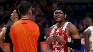 (VIDEO) Moneke u jednoj rečenici izneo mišljenje o suđenju na utakmici protiv Valensije 1 Čima Moneke