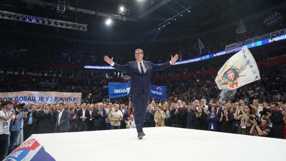 Aleksandar Vučić Inverzno perverzno, sa rđavom namerom: Vučić u Areni 2