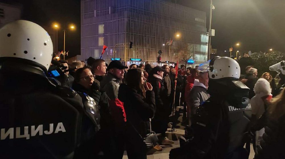 UNS: Nadležni da pronađu i kazne odgovornog za pretnje novinarima portala "Revolt" 8