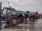 Da je ovo normalna zemlja, mi ne bismo ni bili ovde: Reporter Danasa sa poljoprivrednicima na blokadama u Šumadiji (FOTO) 7