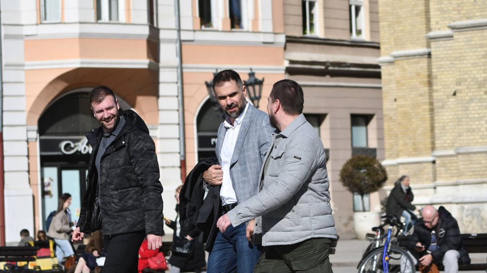 Gradonačelnik Novog Sada Mićin za razliku od građana ima svoju verziju Vučićevog dolaska u taj grad 16