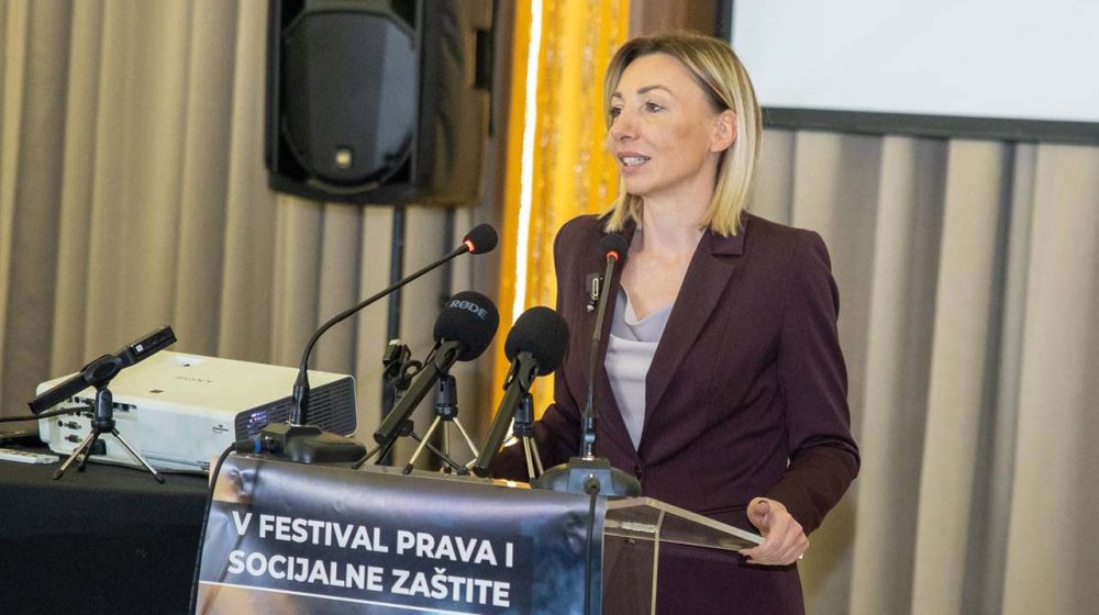 Macura na radnom doručku sa diplomatama o unapređenju položaja žena u društvu 1