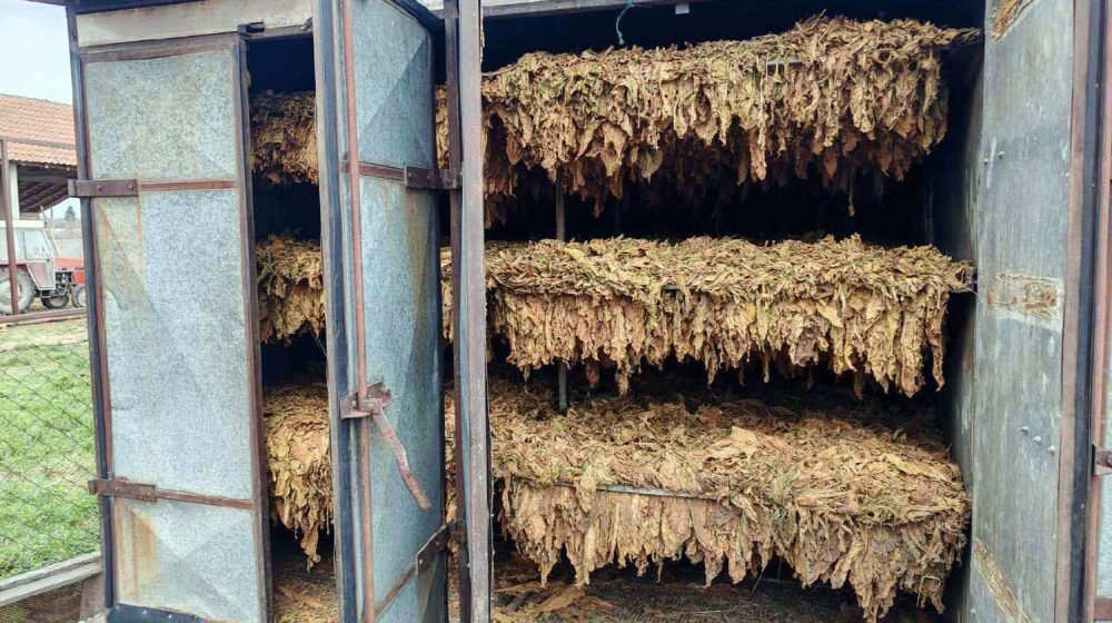 MUP: U Nikincima zaplenjeno 400 kilograma duvana, budžet države oštećen za 4,6 miliona dinara 9