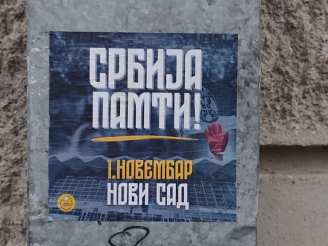 Od biblijskih sadržaja do kamagra nadražaja, strani jezici i domaća kuhinja: Šta se sve „nudi” na autobuskim stajalištima (FOTO) 12