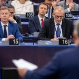 Politiko analizira šta se dešava nakon toplog početka odnosa EU i Petera Mađara: Vlada će imati rok do 31. avgusta da traži fondove 6