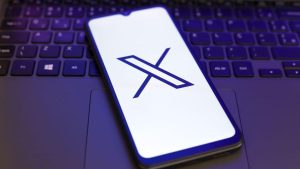 Racija u kancelarijama Iksa u Parizu: Sumnja se i na dečiju pornografiju 18 Racija u kancelarijama Iksa u Parizu: Sumnja se i na dečiju pornografiju 15