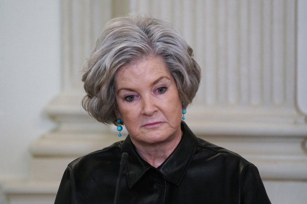 Pad Vučićevog čoveka za vezu kod Trampa: Dejli Mejl o Ričardu Grenelu, fijasku predsednika Srbije na Floridi i projektu Generalštab 2 Pad Vučićevog čoveka za vezu kod Trampa: Dejli Mejl o Ričardu Grenelu, fijasku predsednika Srbije na Floridi i projektu Generalštab 1