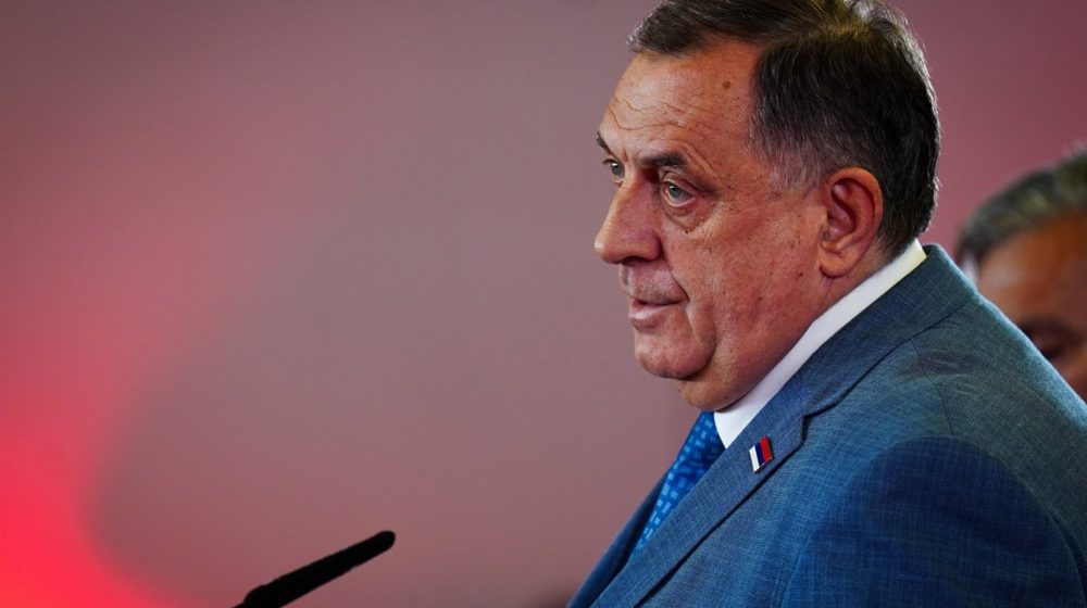 "Radi na rušenju države BiH": Uticajni članovi američkog Senata traže da se Dodiku vrate sankcije 6