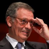 Ko je Antonio Žoze Seguro, novi predsednik Portugala, koji je ubedljivo pobedio desničarskog rivala? 9