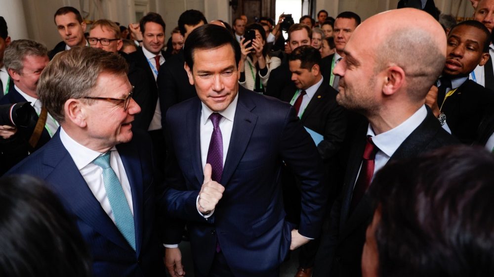 "Razorna sila upakovana u čokoladu i tople emocije": Analiza govora Marka Rubija u Minhenu 9