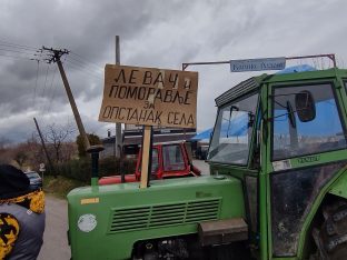 Da je ovo normalna zemlja, mi ne bismo ni bili ovde: Reporter Danasa sa poljoprivrednicima na blokadama u Šumadiji (FOTO) 14