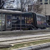 Nesreća u Sarajevu: Tramvaj iskočio iz šina, jedna osoba stradala, devojci amputirana noga (FOTO, VIDEO) 4
