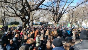 Protest studenata i građana u Velikoj Plani zbog selektivnog zatvaranja ugostiteljskih objekata 1