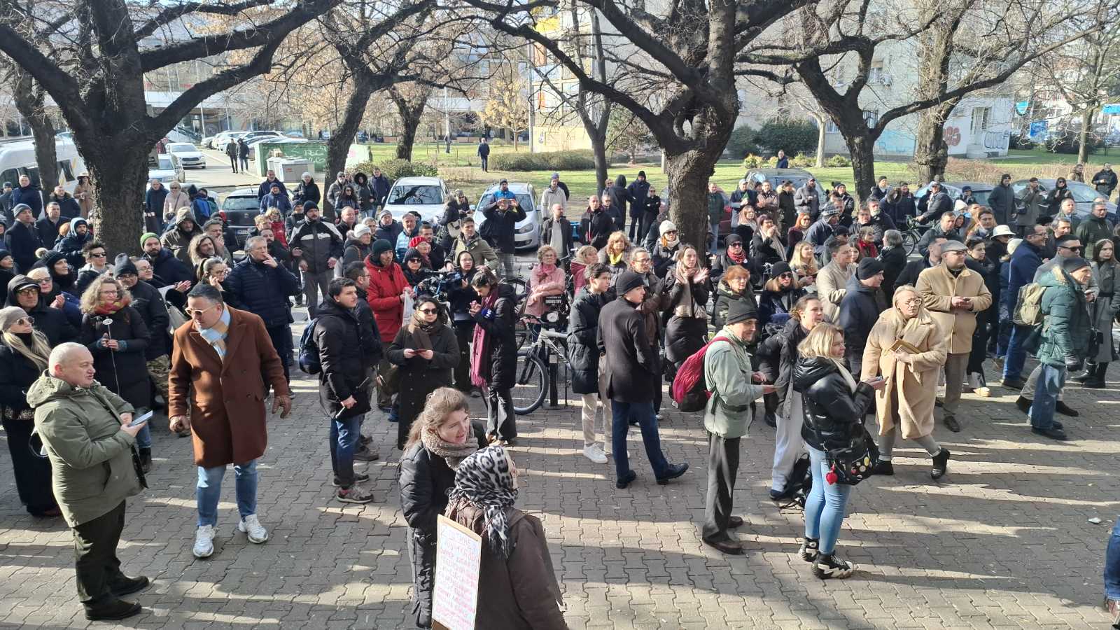 Protest Završen protest u Novom Sadu zbog Mrdićevih zakona: "Kome smeta nezavisno sudstvo, kome smeta samostalno tužilaštvo?" (FOTO; VIDEO) 4