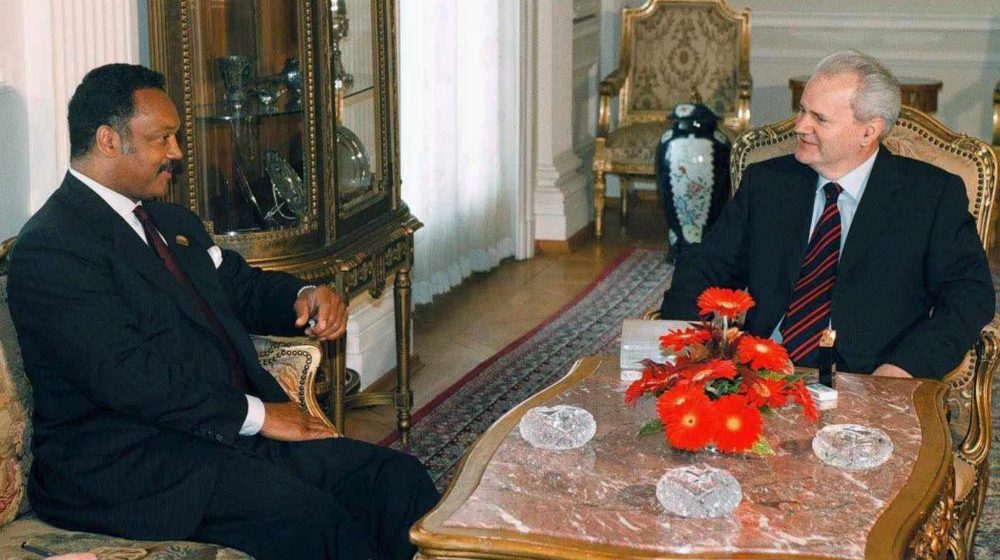 "Molitva sa Miloševićem": Kako je Džesi Džekson bio ključna figura u oslobađanju američkih vojnika iz Jugoslavije 1999. godine (FOTO, VIDEO) 8