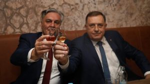 "Dodikova vladavina ozbiljno poljuljana, ali učiniće sve da se ovekoveči na prestolu": Analiza ponovljenih predsedničkih izbora u RS 2