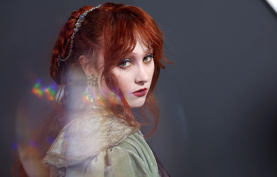 Savremene pop zvezde poput Čapel Roan često kao uzore navode renesansni i srednjovjekovni stil 