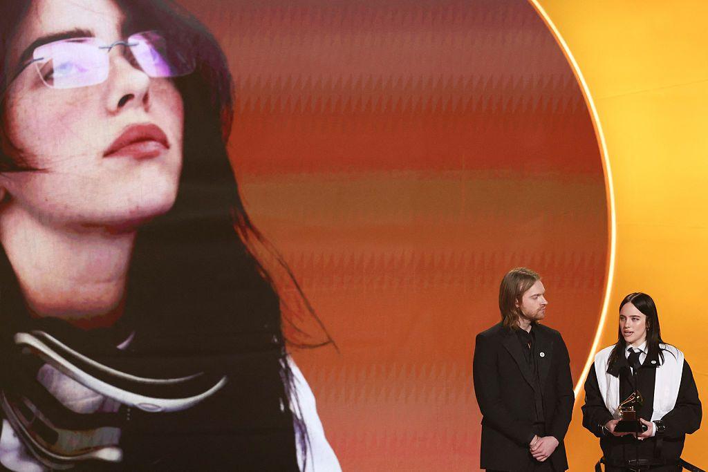 Bili Ajliš i njen brat Finis O'Konel