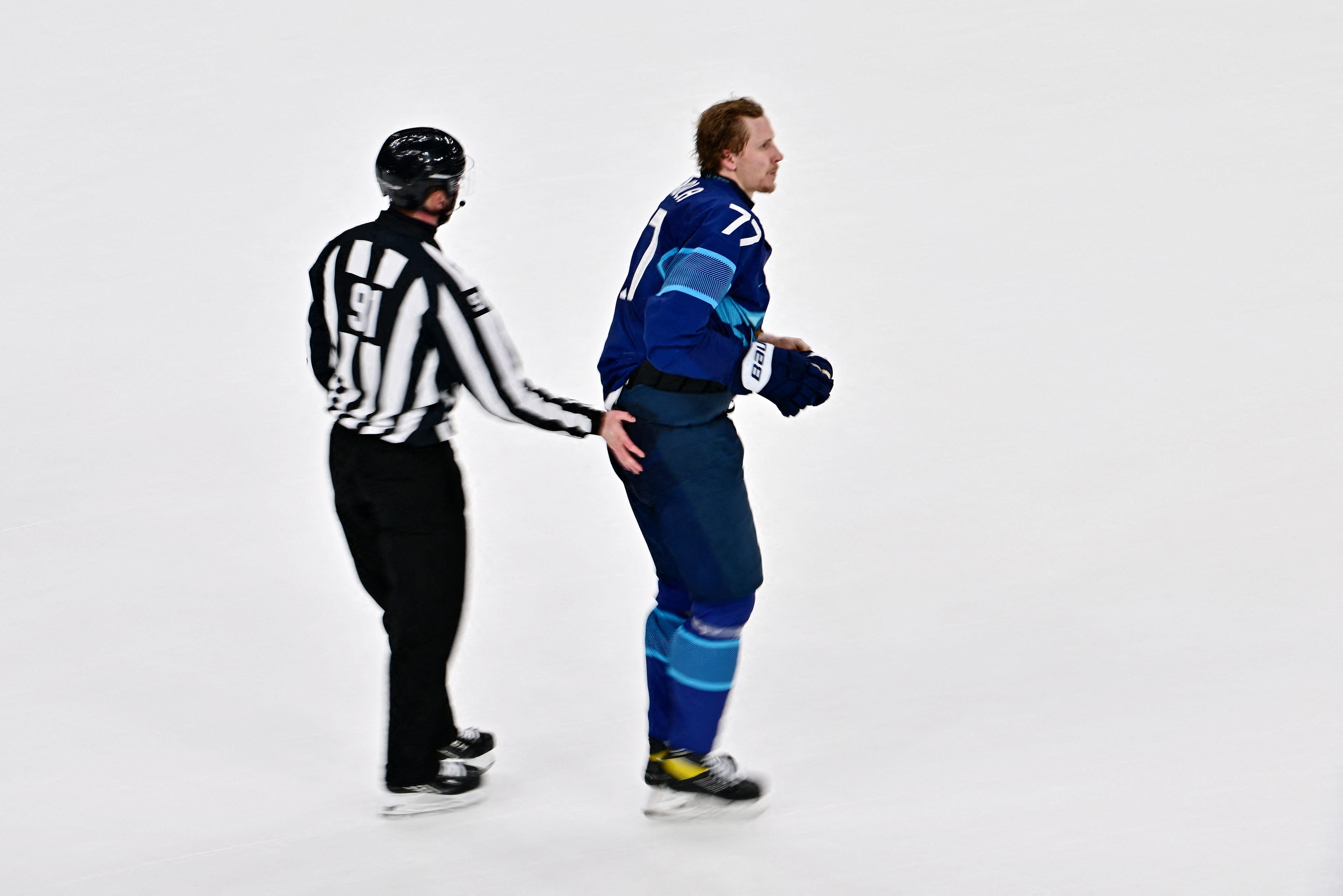 Pršti na ledu: Komšijska tuča na Zimskim olimpijskim igrama 10 utakmica finske i švedske u hokeju na ledu na zimskim olimpijskim igrama, tuča u hokeju na ledu