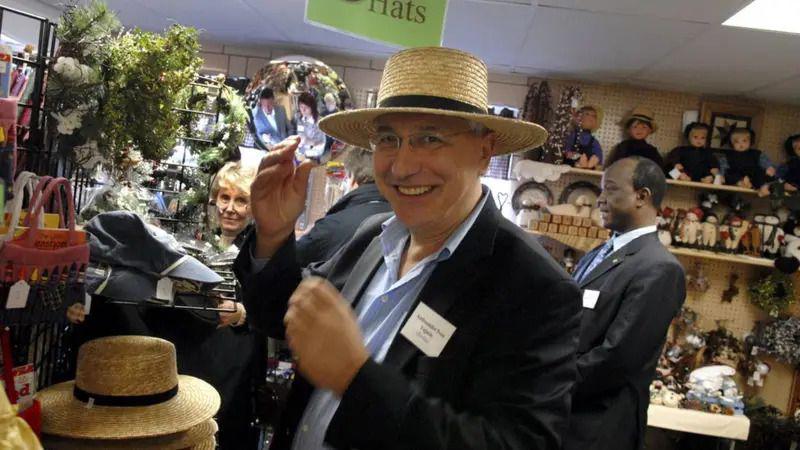 Čekajući američke ambasadore: Ima li Balkan razloga za brigu 3 Ivan Vujačić u vreme kada je bio ambasador Srbije u Sjedinjenim Državama