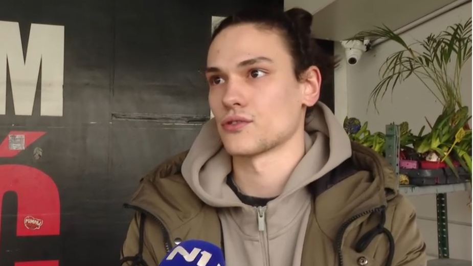 Vlasnik zapaljene cvećare na Konjarniku: "Šteta je totalna, cela porodica živi od ovoga" 9