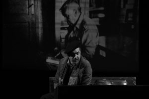 Egonov spomenik Ćopiću: Glumački podvig Nebojše Milovanovića krunisan ovacijama za „Baštu sljezove boje” 13