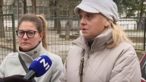 Učenici OŠ "Braća Jerković" se vraćaju u klupe iako je građevinska inspekcija zatvorila deo škole 2 Učenici OŠ "Braća Jerković" se vraćaju u klupe iako je građevinska inspekcija zatvorila deo škole 2