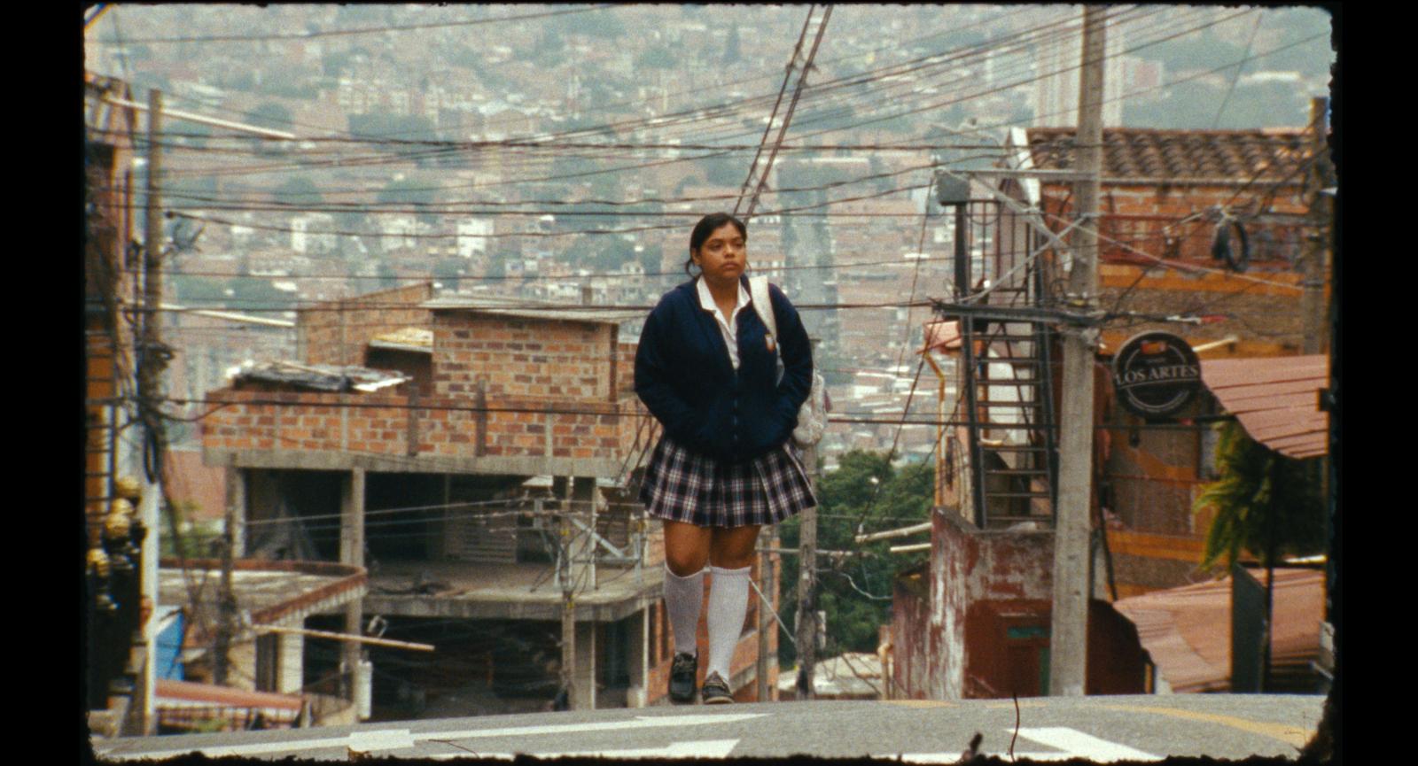 Film o šarmantnom gubitniku nagrađen u Kanu: „Pesnik” stiže u bioskope 12. februara 1