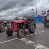 „Mangupi” iz redova „pijanih milionera”: Ko stvarno nosi "rolekse" - poljoprivrednici ili vlast? 9