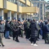 Radnici fabrike GIR iz Kraljeva protestuju ispred Skupštine grada: Duguju nam decembarsku i januarsku platu, a magacini prazni i sve stoji 2