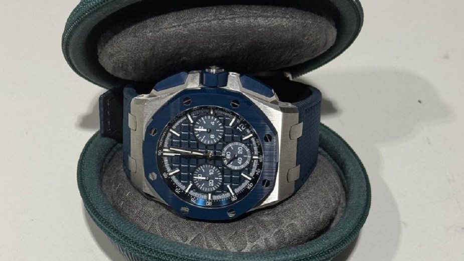 Ovako izgleda sat vredan više od 40.000 evra koji su srpski carinici oduzeli na granici 10