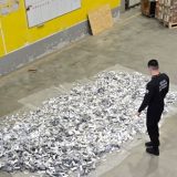 U magacinu kurirske službe u pošiljkama pronađeno više od milion tableta lekova za smirenje 6